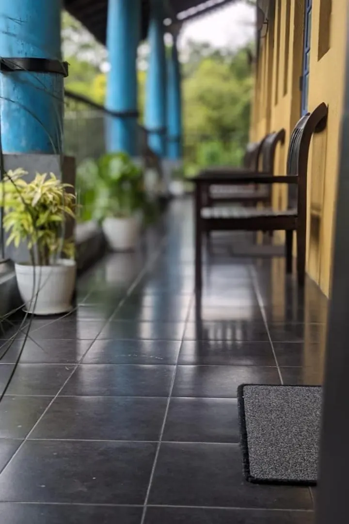 Hotel Blue Pillars Kandy